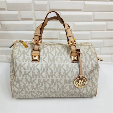 michael kors replica bag|are Michael Kors purses real.